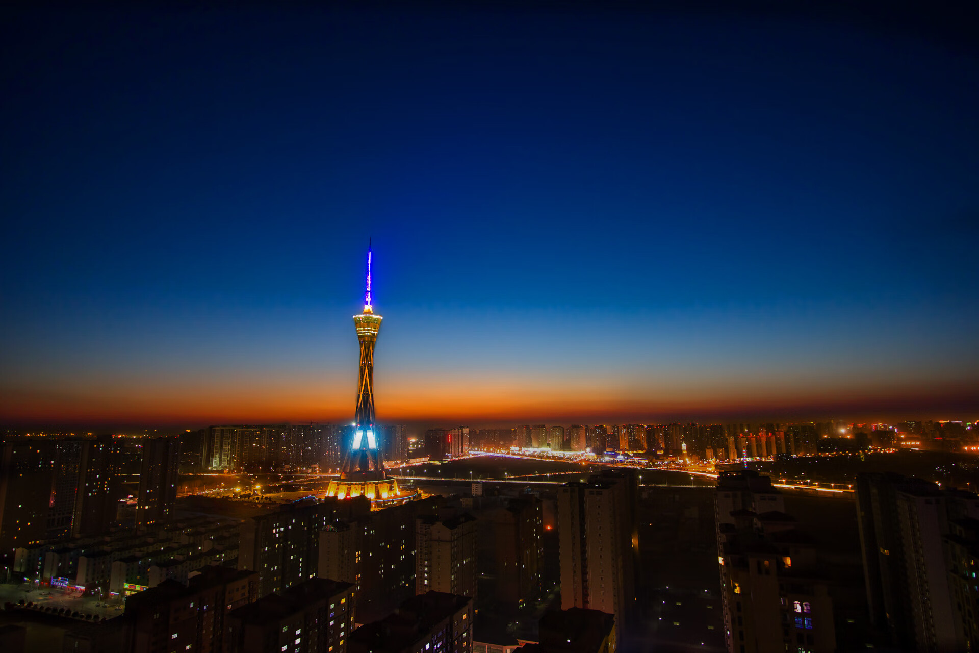 开云APP-硬仗之王恩比德与深圳队的锁链防守，篮球世界里的终极胜负哲学